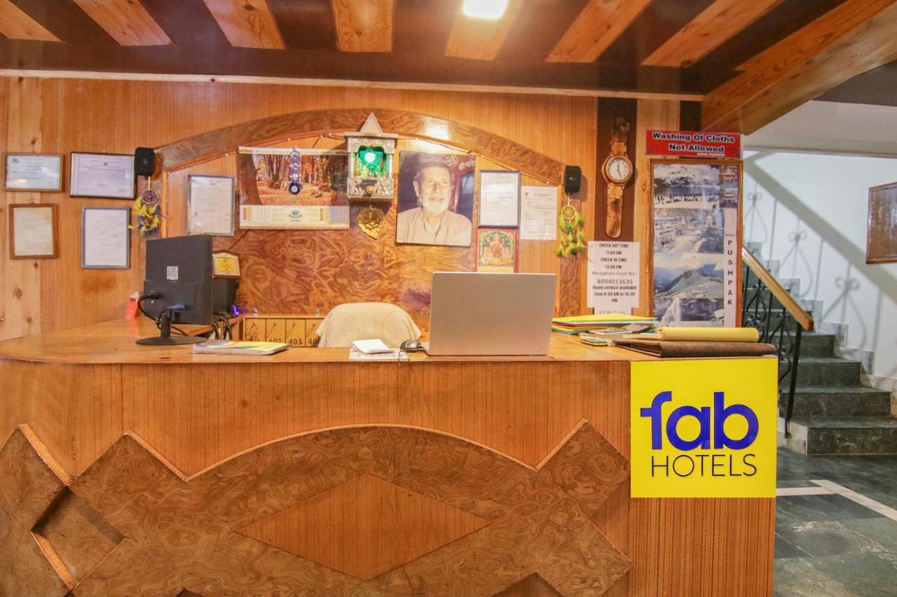 FabHotel Pushpak Manāli Exterior foto