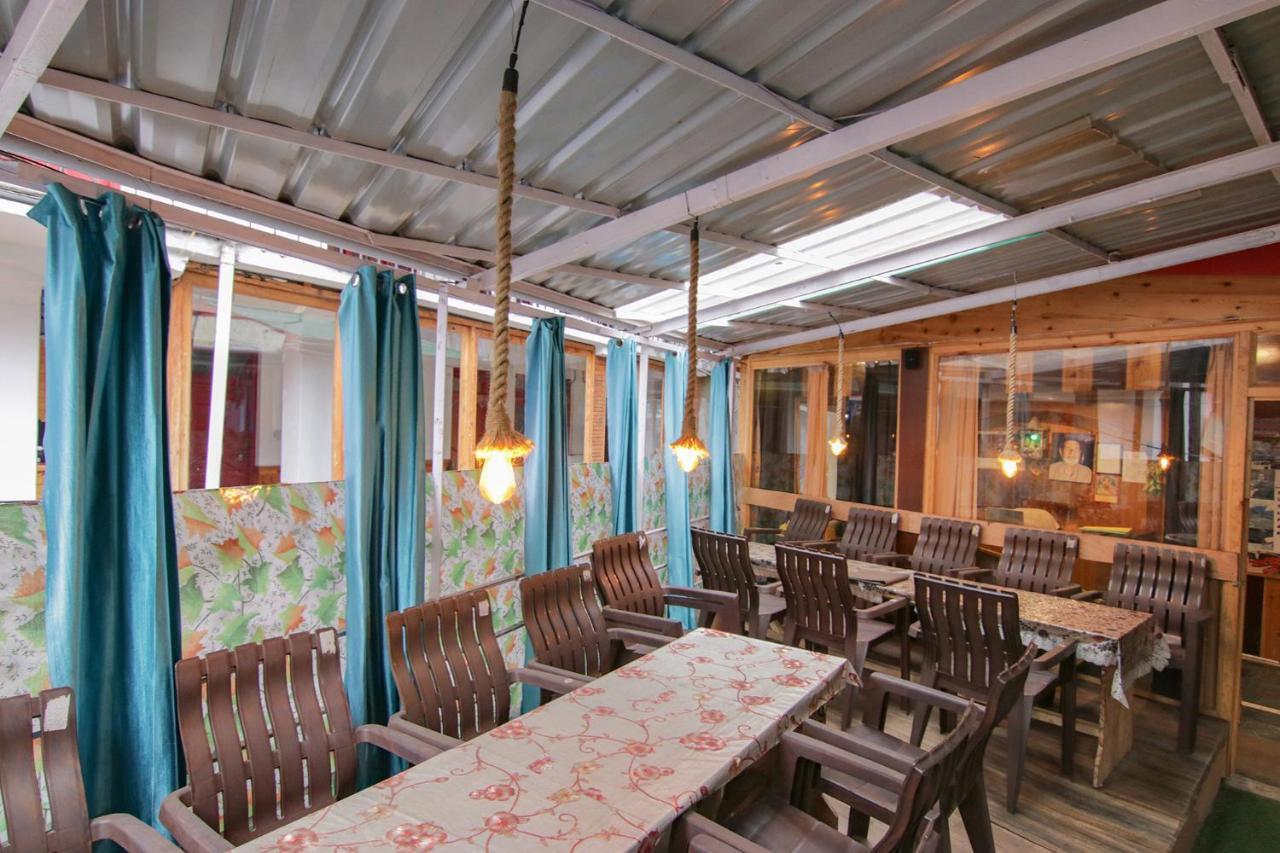 FabHotel Pushpak Manāli Exterior foto